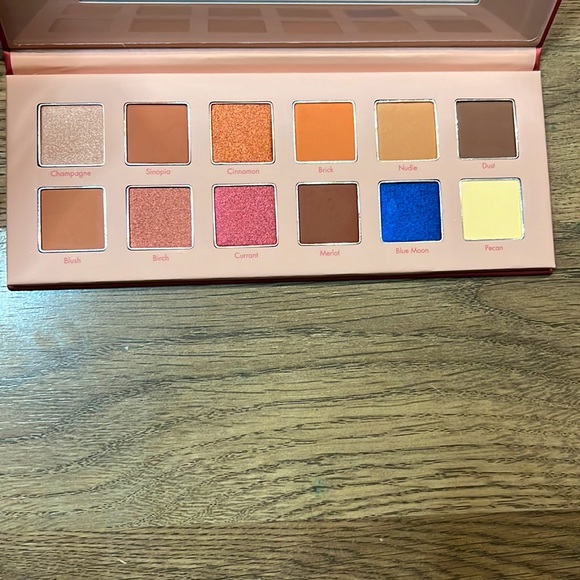 MELLOW COSMETICS - Sinopia Eyeshadow Palette - Picture 6 of 6